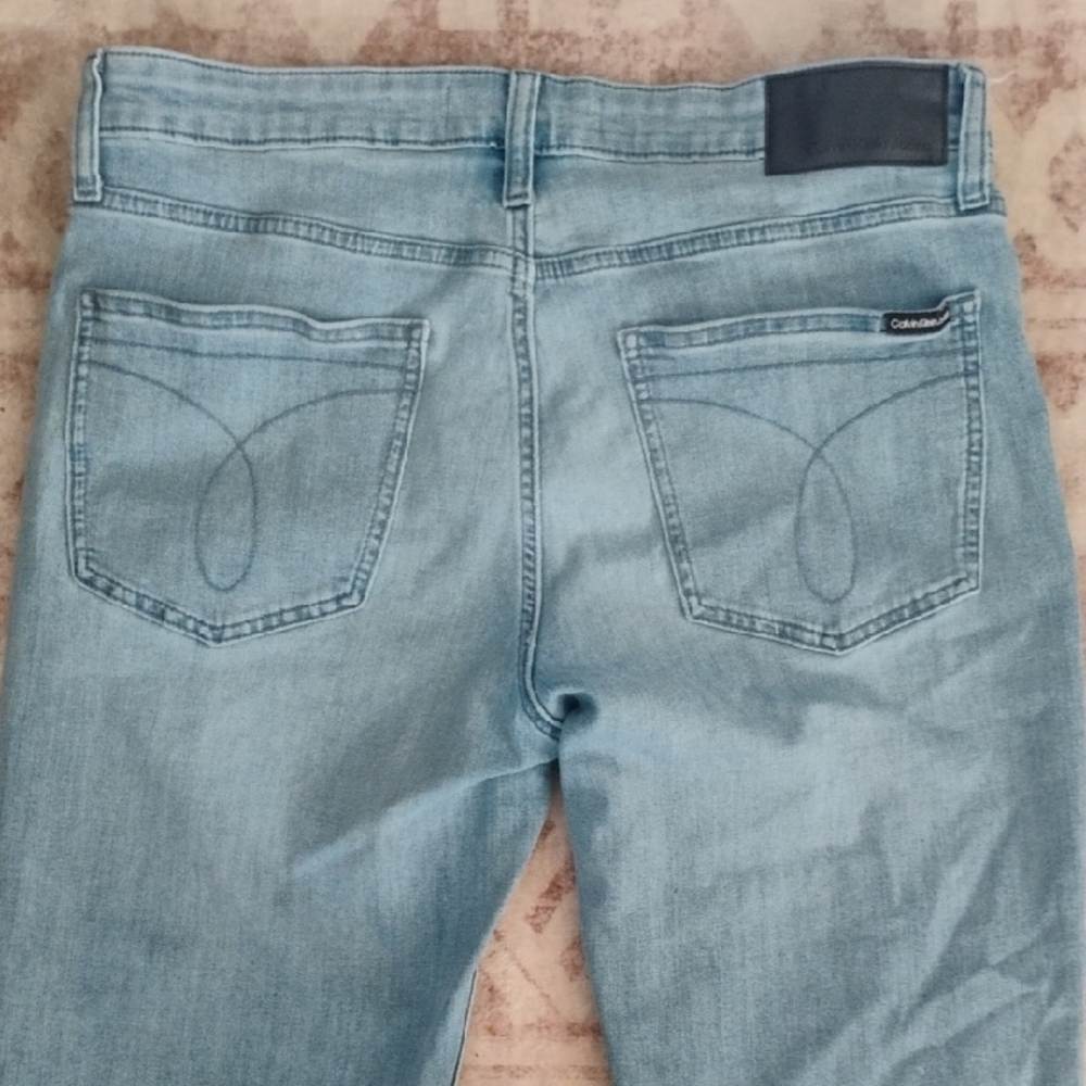 Calvin Klein Jeans Men's Size 34 Waist Slim Light Classic Blue Straight Fit